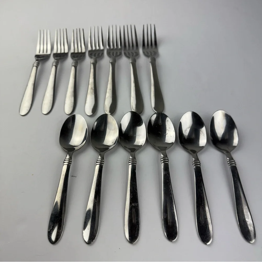 Oneida BANBURY Stainless Flatware Lot Of 13 Pieces Silverware Utensils
